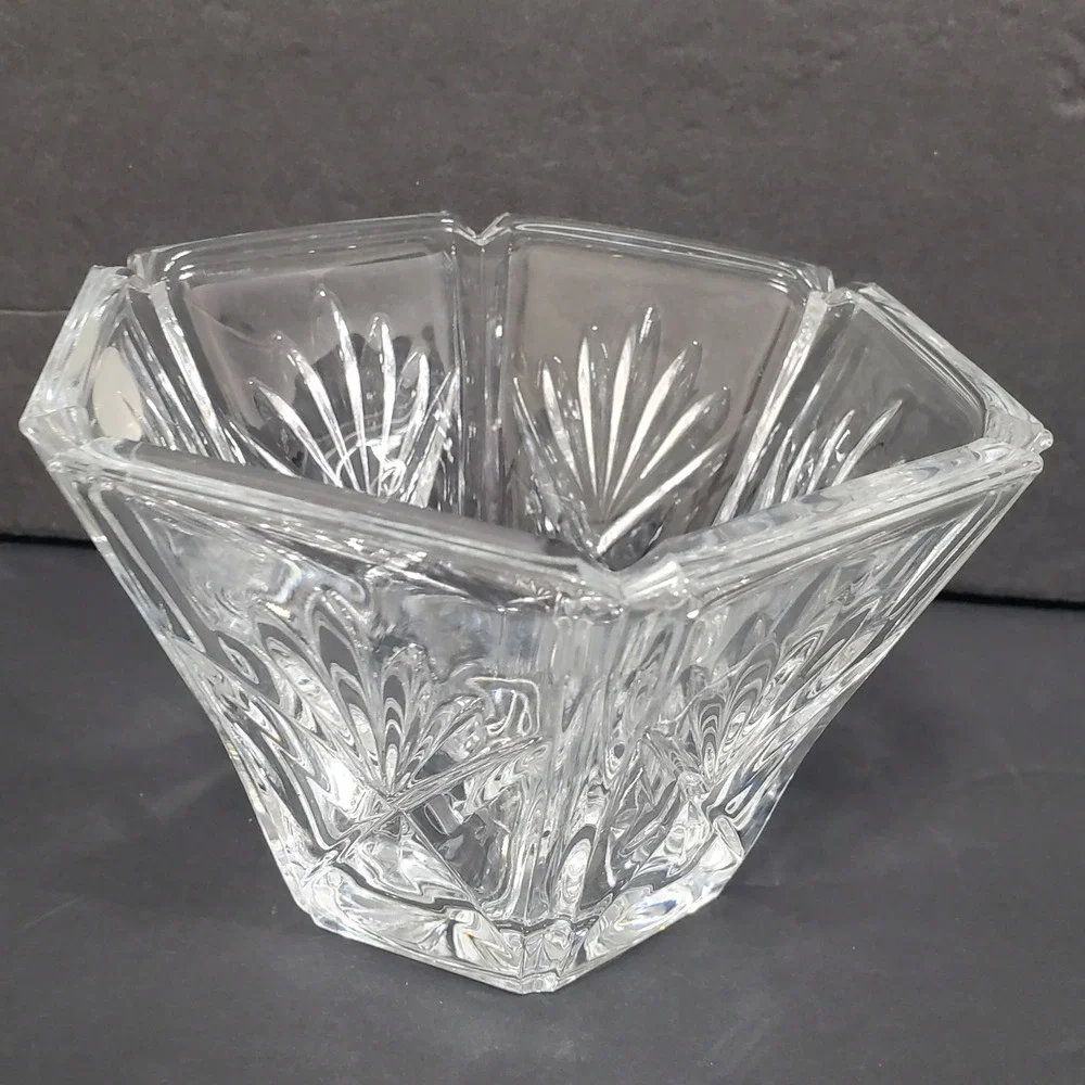 Unbranded 24% Lead Crystal‎ Bowl  6in Clear Hexagonal Cut Glass Trinket USA